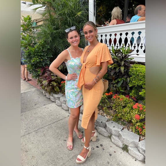 Meet your Posher, Amanda - Picture 4 of 4